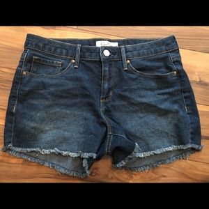 Dark wash jeans shorts 💙